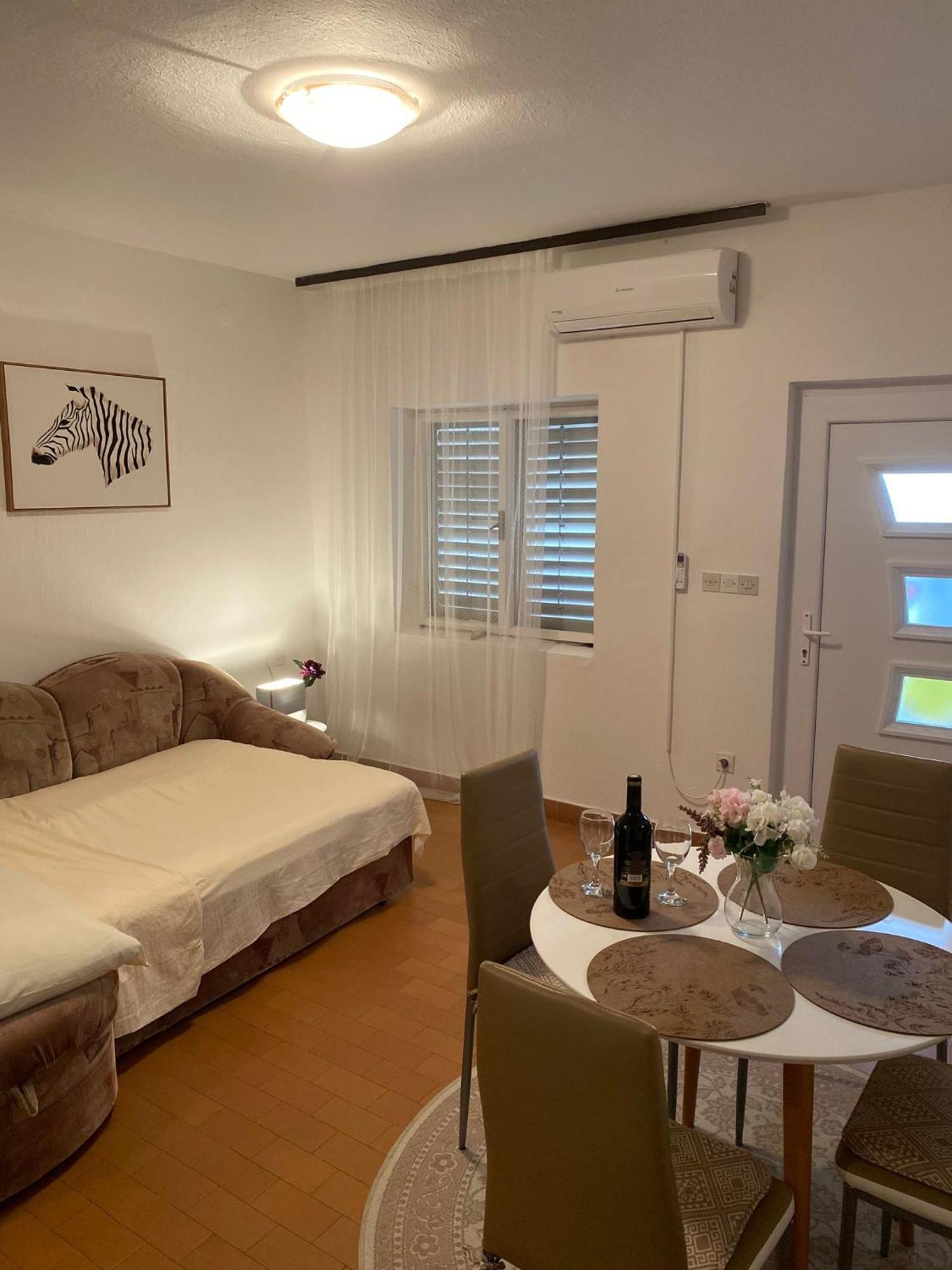 Ines Apartment Marina