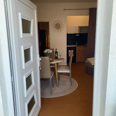 Apartmani Ines Marina Exterior photo