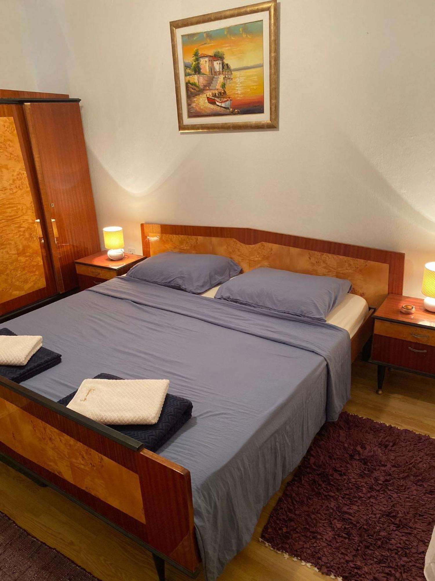 Ines Apartament *